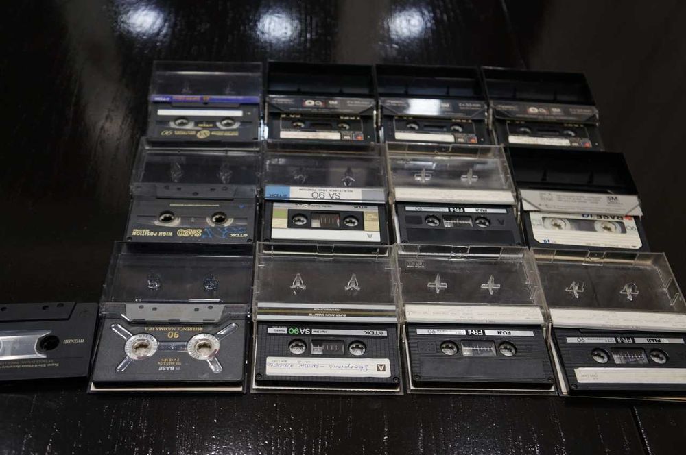 Лот от 13 аудиокасети TDK,MAXELL,FUJI,BASF