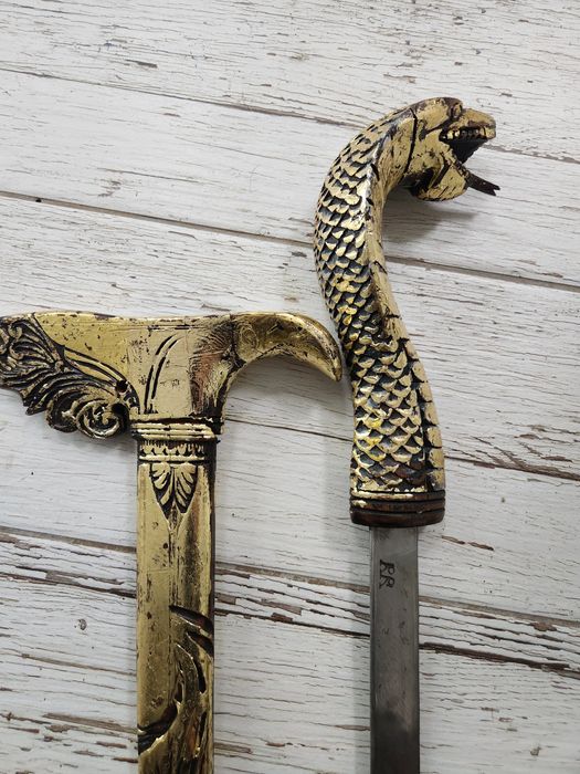 Приказен меч, солиден, с дървена дръжка с дървена кания