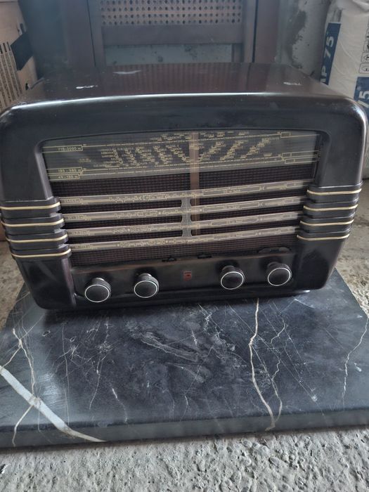Radio Philips vechi 1940 model B X485AV