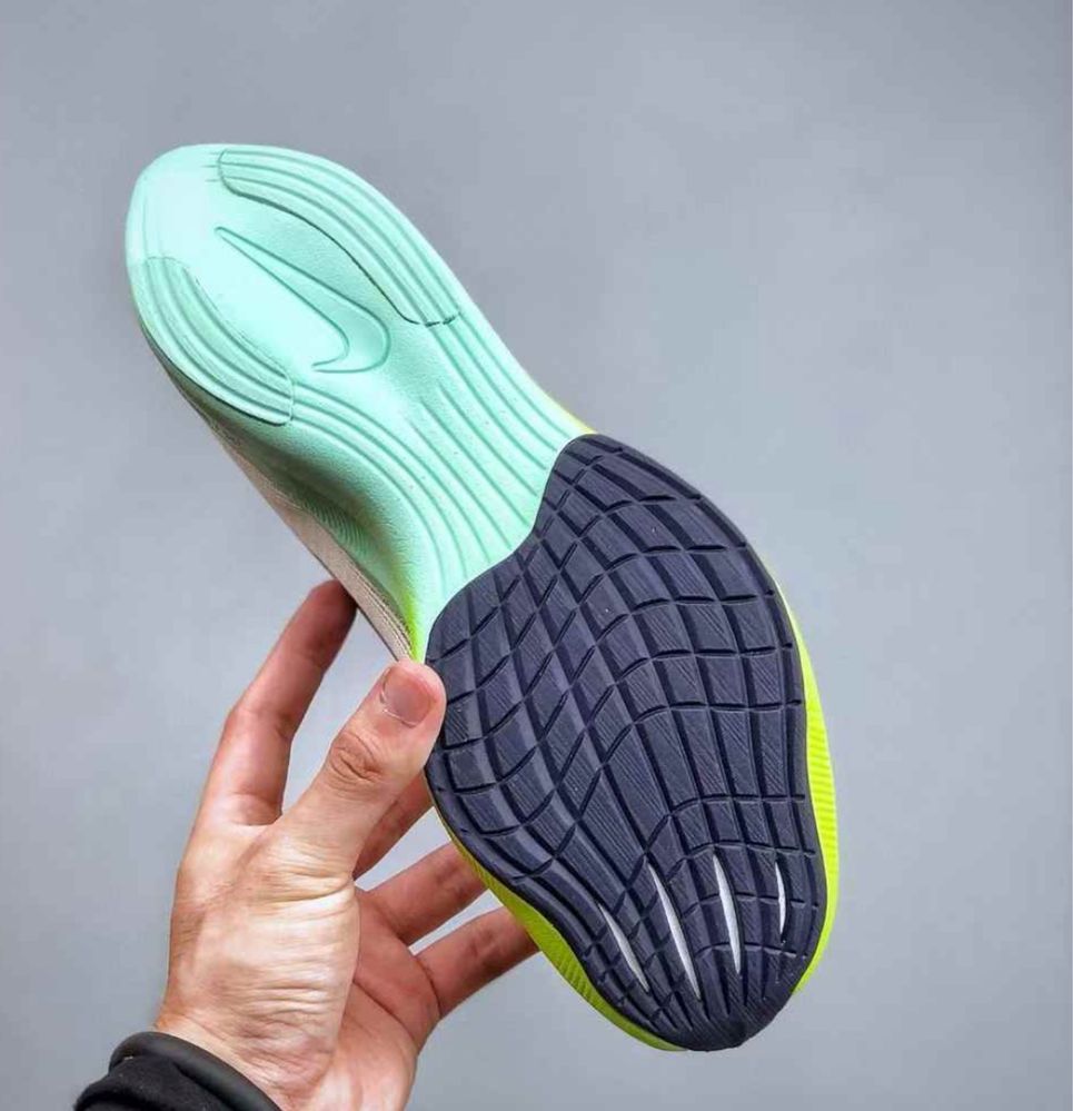Нови дамски маратонки Nike Zoom X Vaporfly Next% налични 37,38