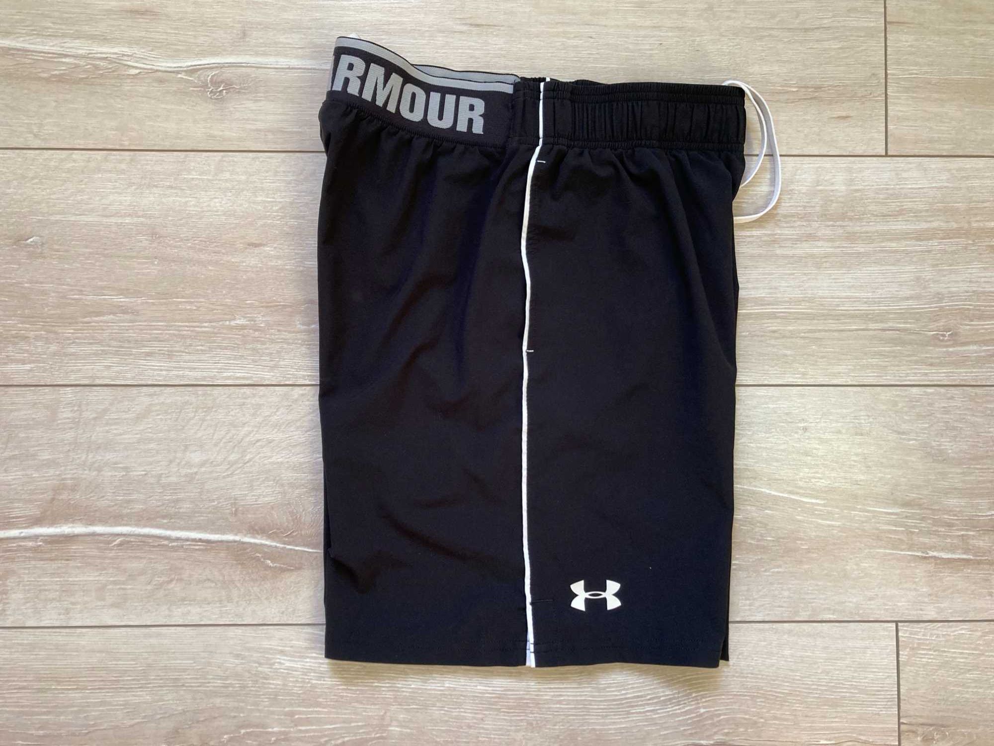 Under Armour Heatgear Loose къси панталони къс панталон шорти М