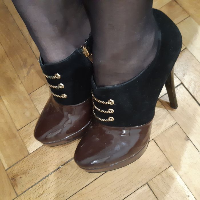 Боти, официални обувки на ток