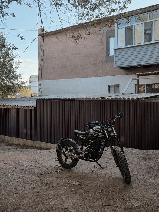 Мотоцикл скрамблер