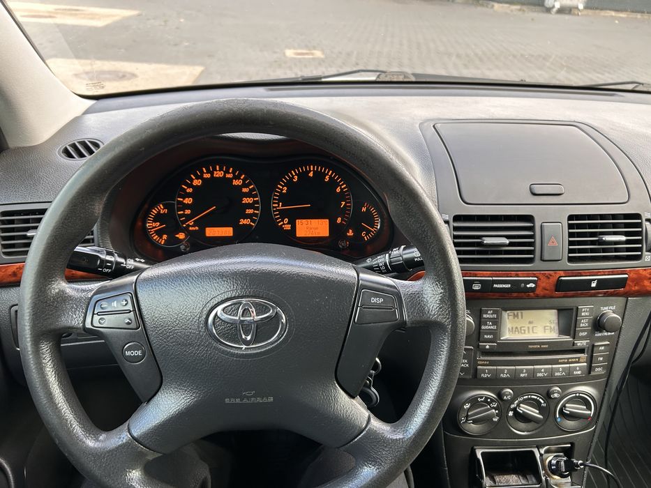 Toyota Avensis 2008 1.6 benzina