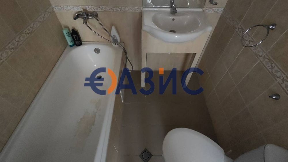 Просторно студио с панорамна гледка в комплекс "Негреско", Елените, 74
