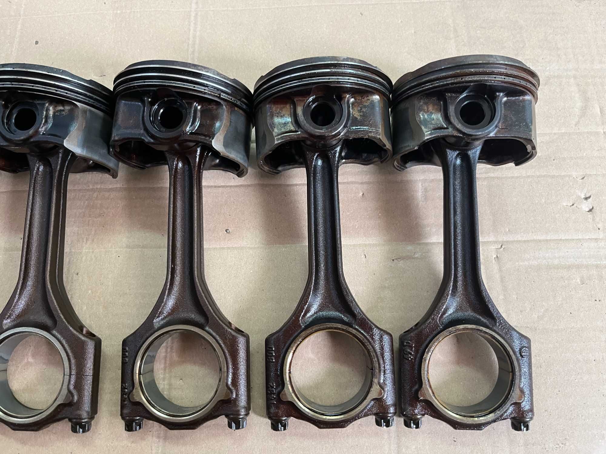 Бутала с биели за BMW E39 E46 E60 (M54B25)