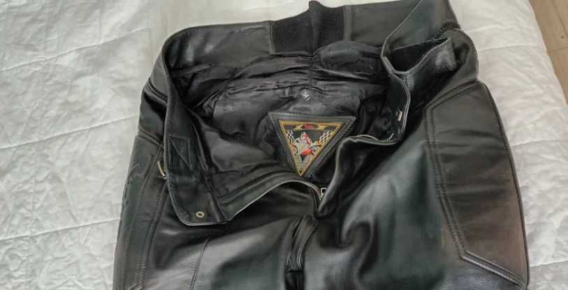 Vand pantaloni piele MOTO