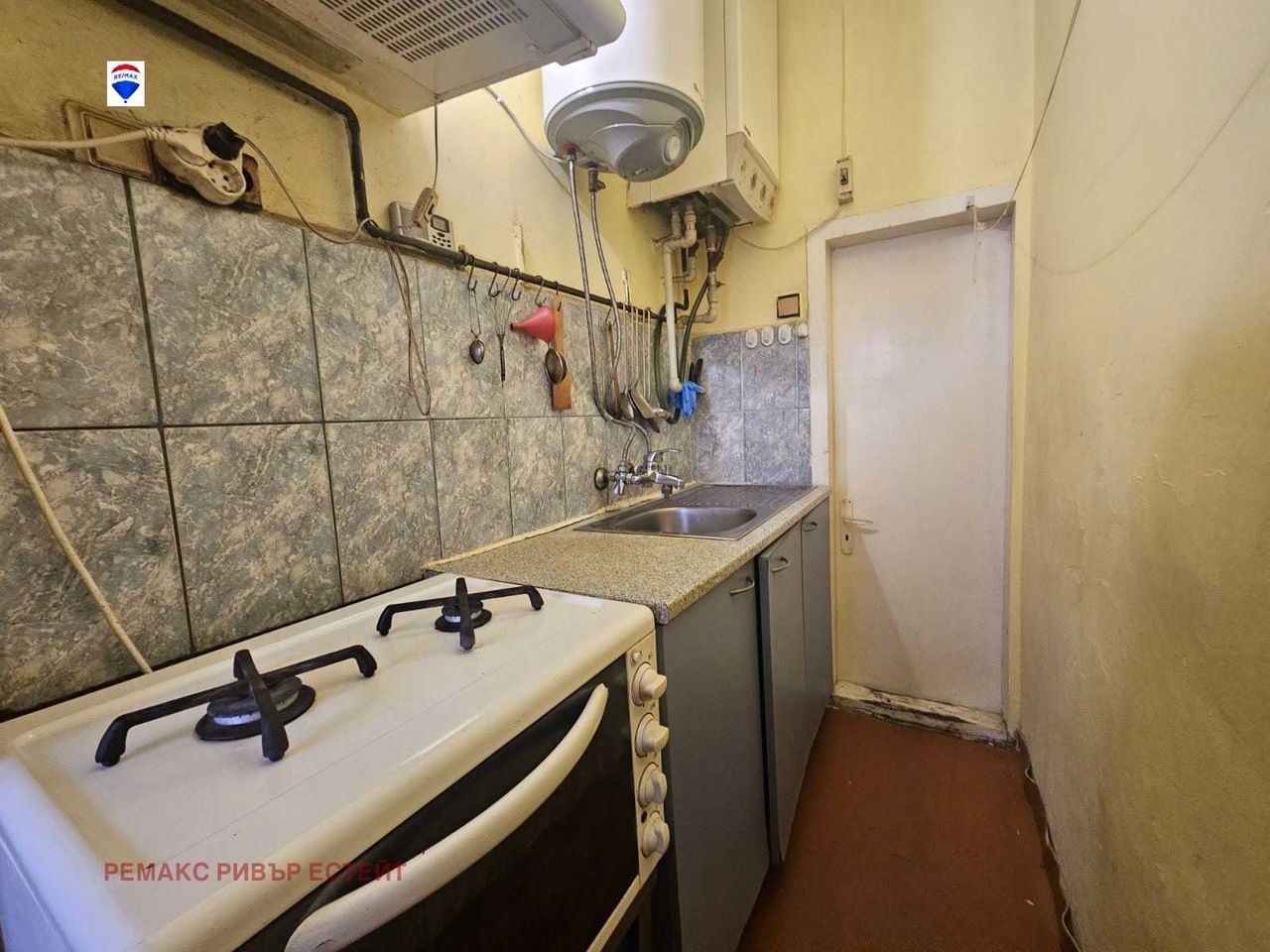 Продава се Къща в Русе, Център - 86 кв.м за 1221 €/кв.м - Снимка #3