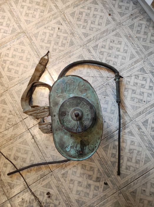 Стари медни пръскачки