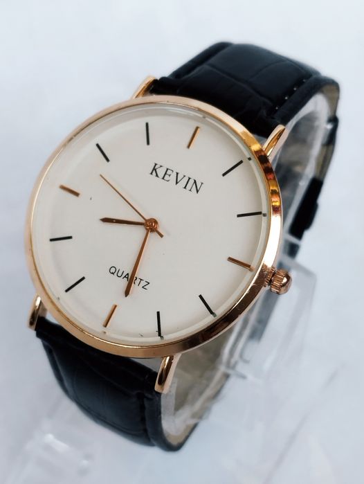 Ceas de mână Kevin cu quartz, din oțel inoxidabil, curea din piele.