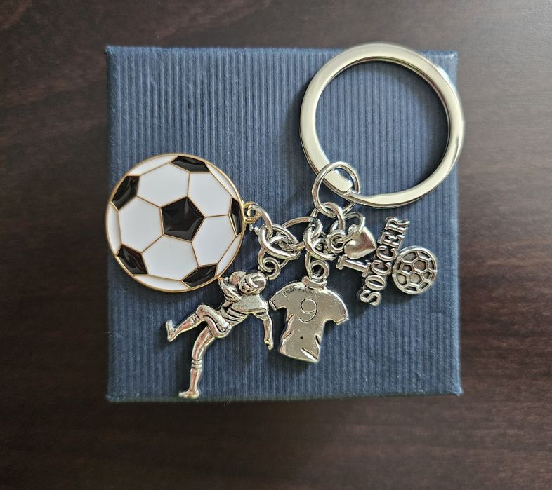 Ключодържател- подарък за футболист/баскетболист/волейболист