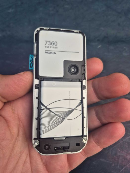 Nokia 7360 in stare extrem de buna