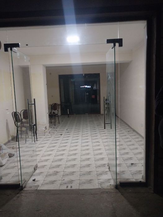 Дукон сотилади . 2 этаж