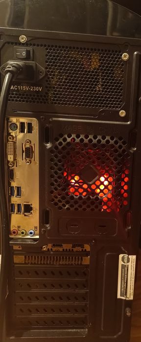 Vând Calculator i3 10100F