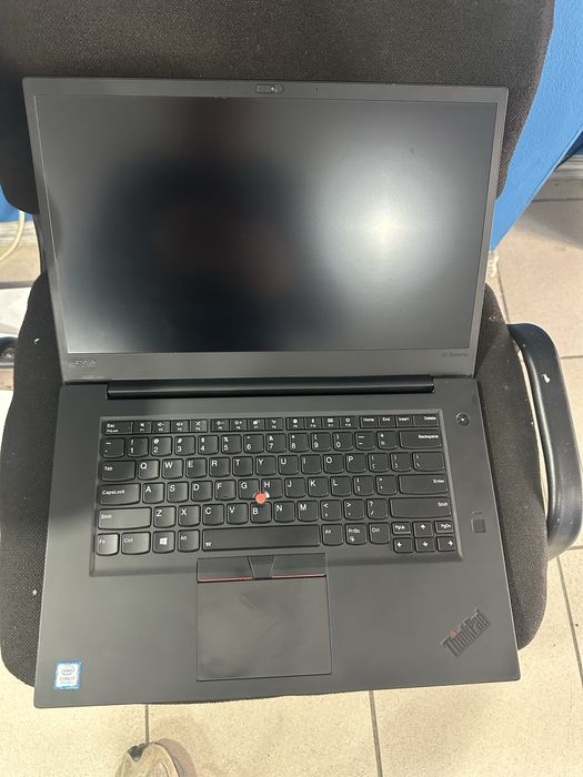 Vand laptop lenovo x1 extreme i7 8750h 16gb ssd 256gb gtx 1050ti