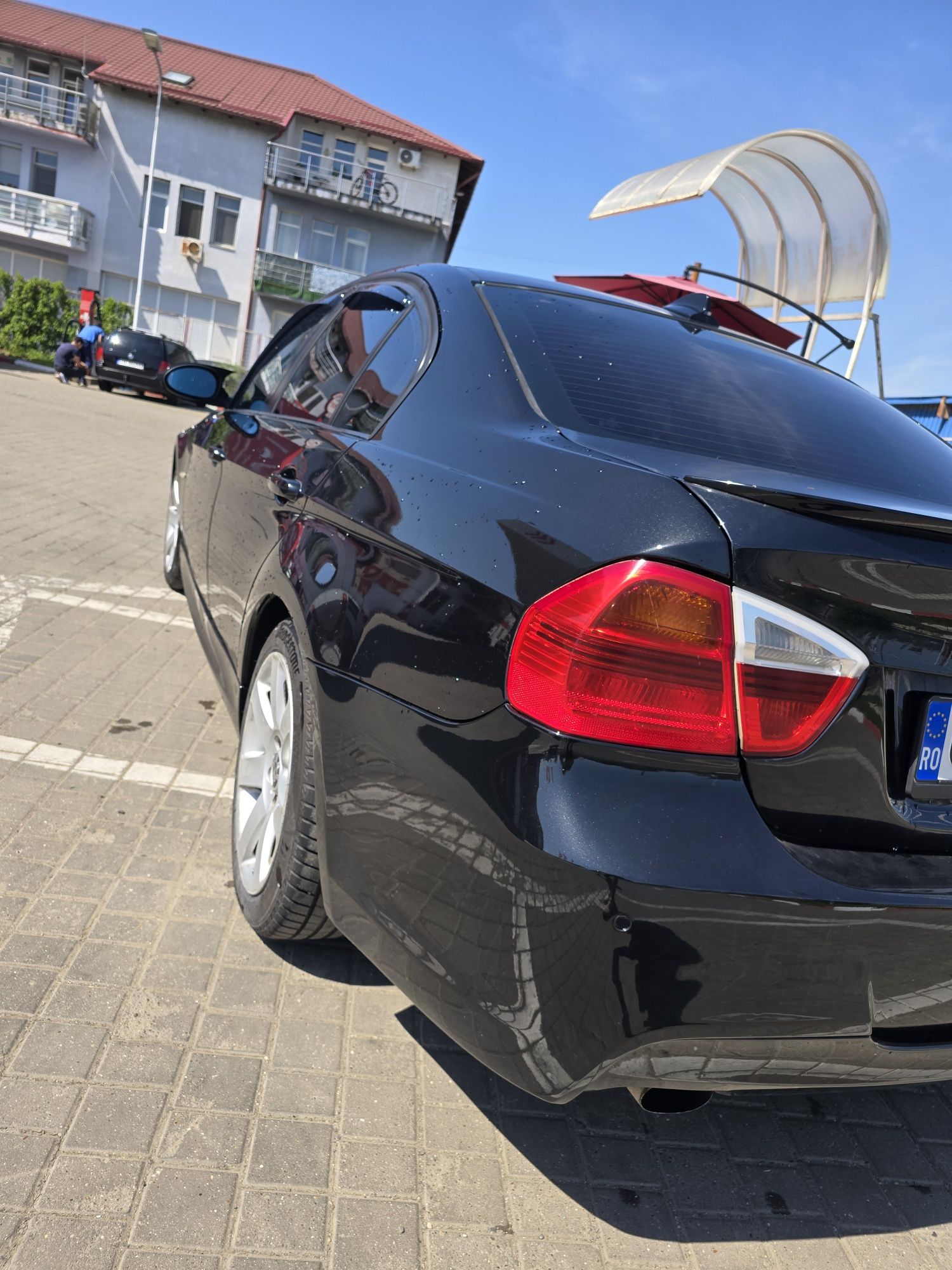 BMW 320i 150cp  e90