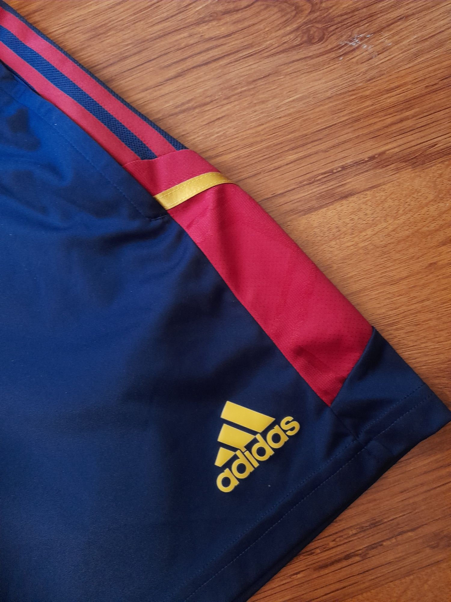 Adidas AJAX мъжки къси панталонки S размер.