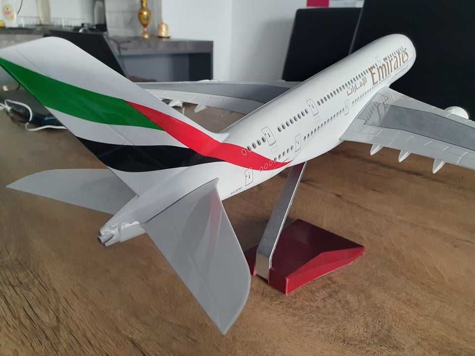 Macheta uriașă de avion Emirates | Decoratie | Perfect pentru Cadou
