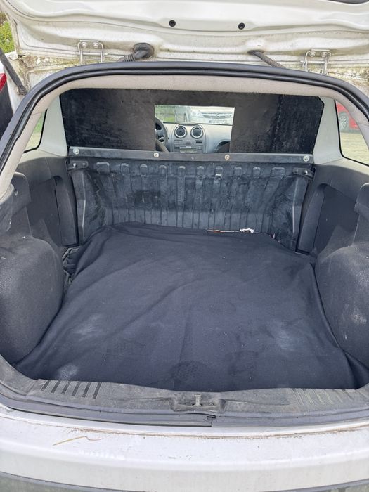 Ford Fiesta închiriere