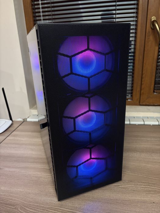 Гемърски компютър MSI RTX3090 Ryzen 32GB RAM