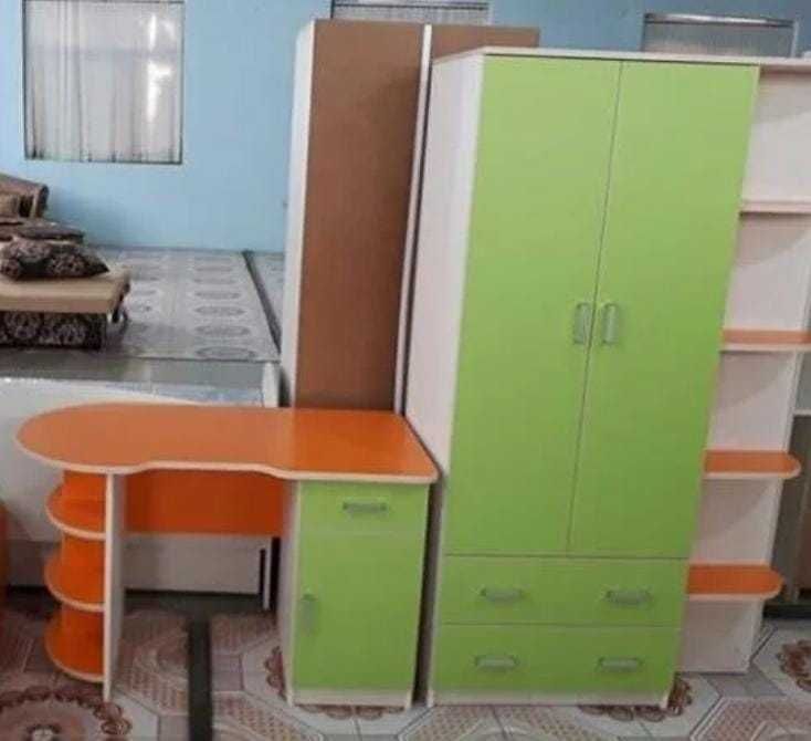 Детский шкаф и стол Киви