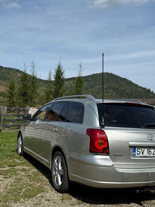 Toyota Avensis.