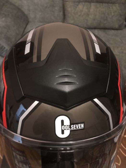 Шлем НОВЫЙ от фирмы Cool Seven