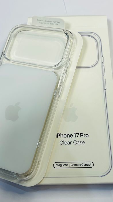 iPhone 17 Pro & 17 Pro Max Apple MagSafe Clear Case