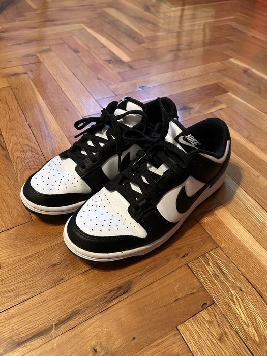 NIKE Low Dunk Black and White