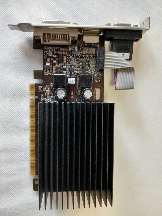 Placa video Geforce 210