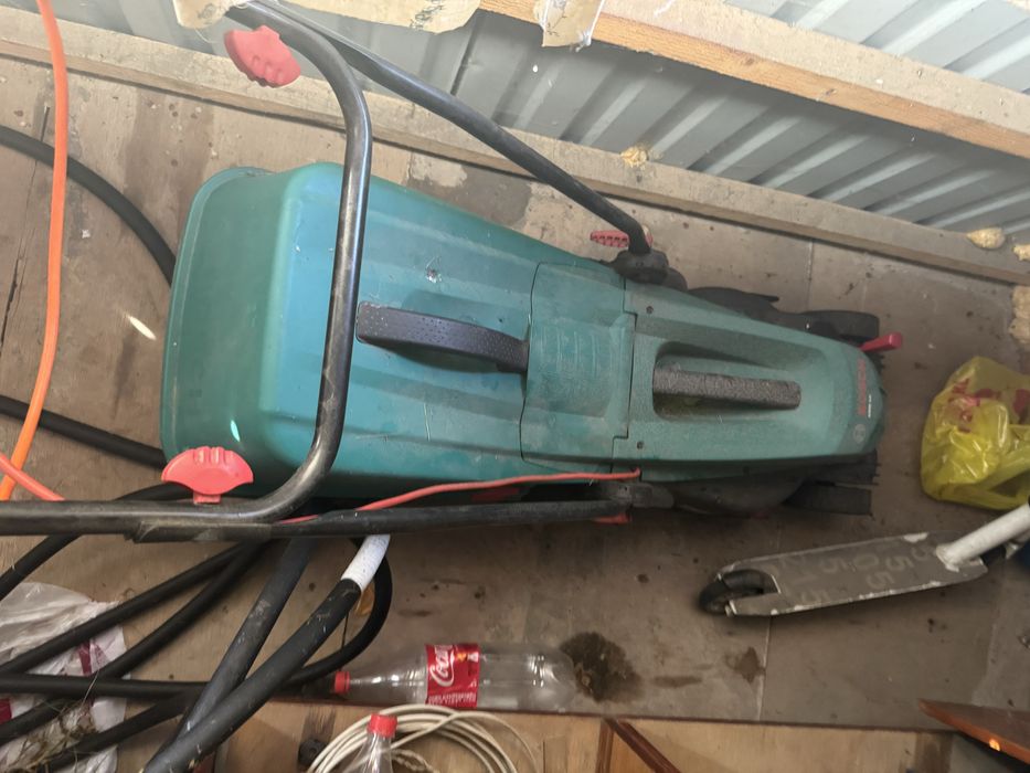 Продам газонокасилку электрический