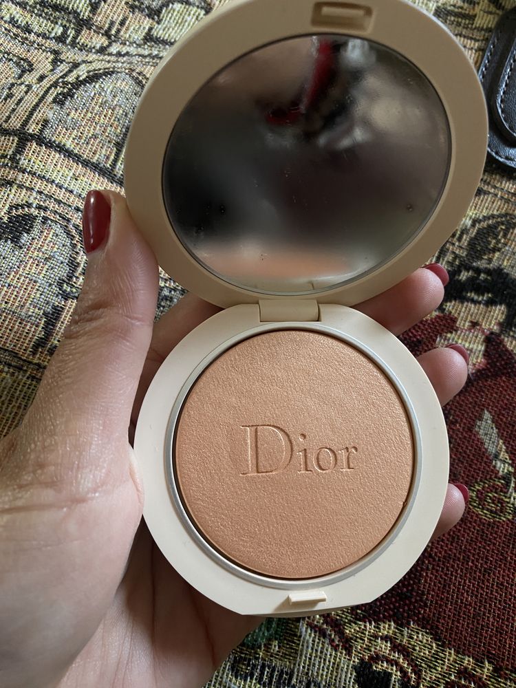 Pudra Iluminatoare Dior 04