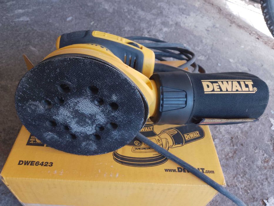 Ексцентрик шлаиф Dewalt