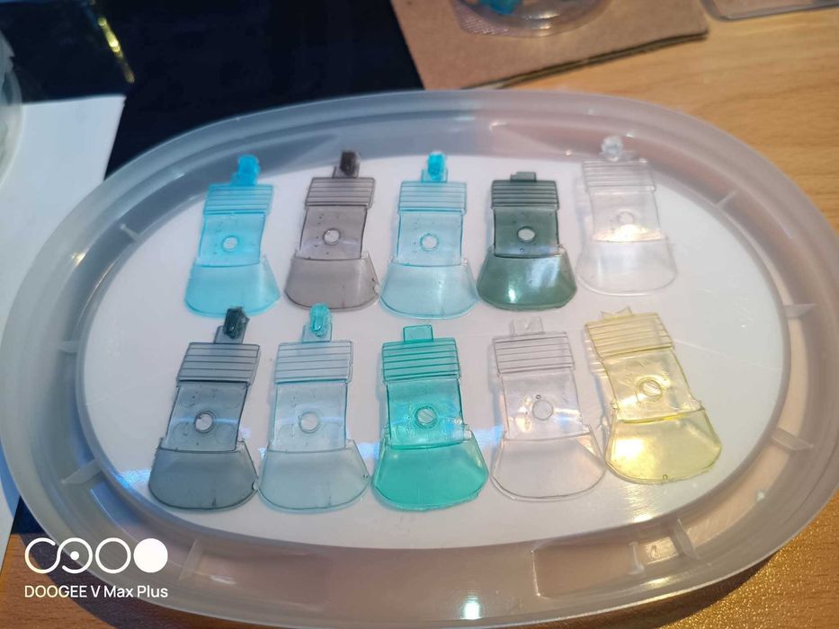 ЧАСТИ ОТ ЕПОКСИДНА СМОЛА за български Мачбокс MATCHBOX модели 1/64