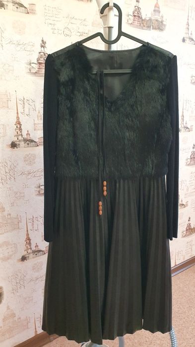 Продам платье новое из натурального меха и кожи