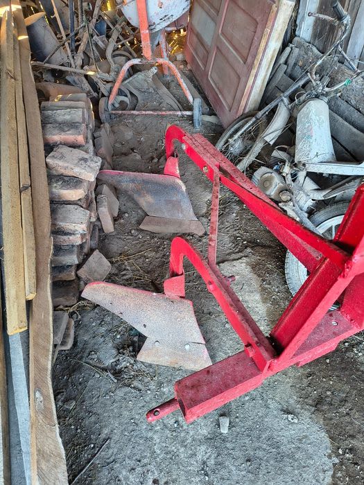 Vând plug două brazde