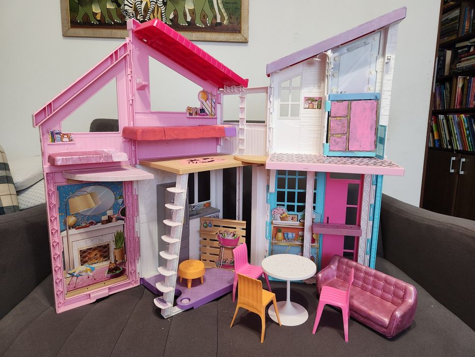 Casa de papusi Barbie Malibu