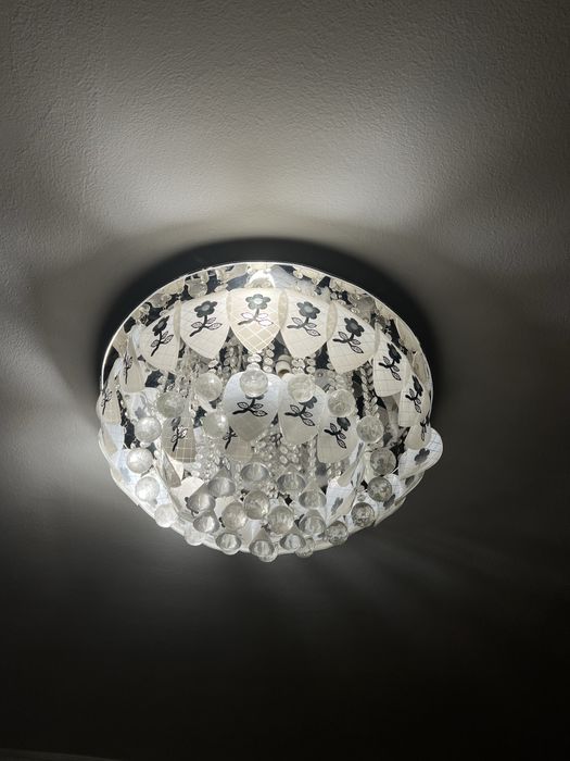 Продается   Люстра мкр аккент