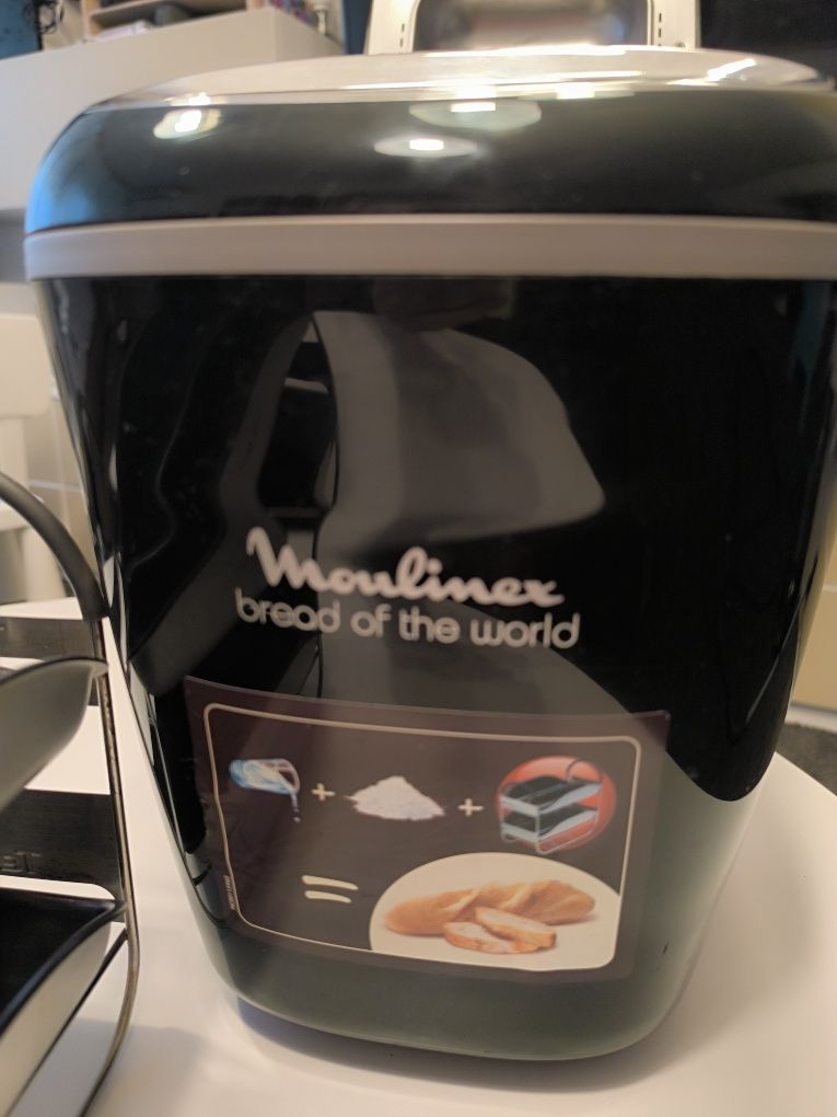Masina de paine Moulinex Bread of the World 1kg