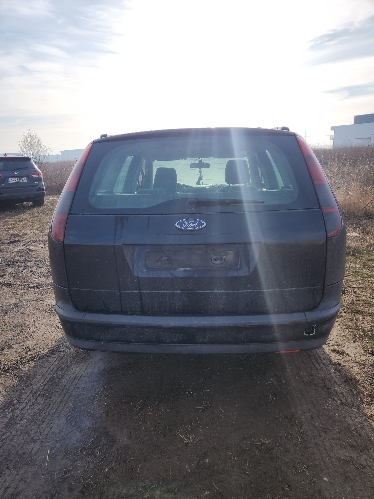 Vând bara .spate  ford focus 2 combi