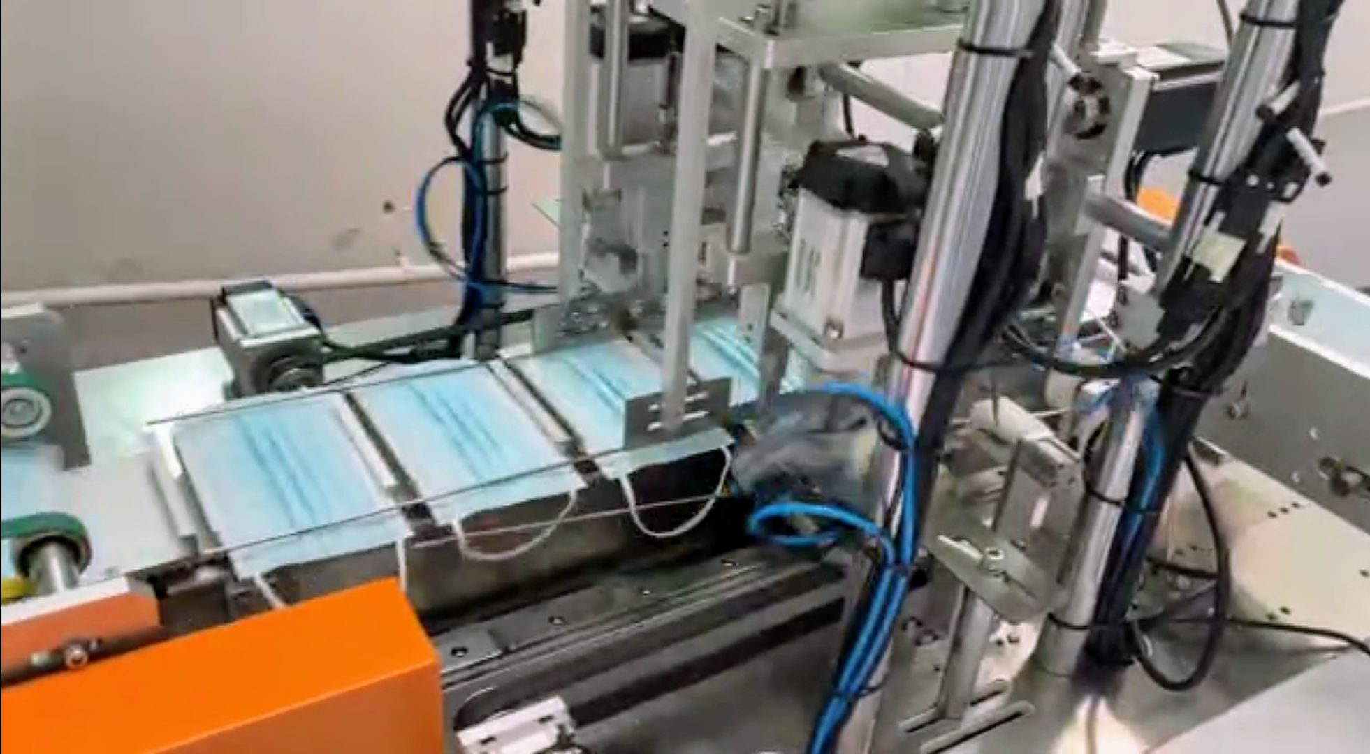 Masina automata de Cusut, Linie Producție Măști Medicinale