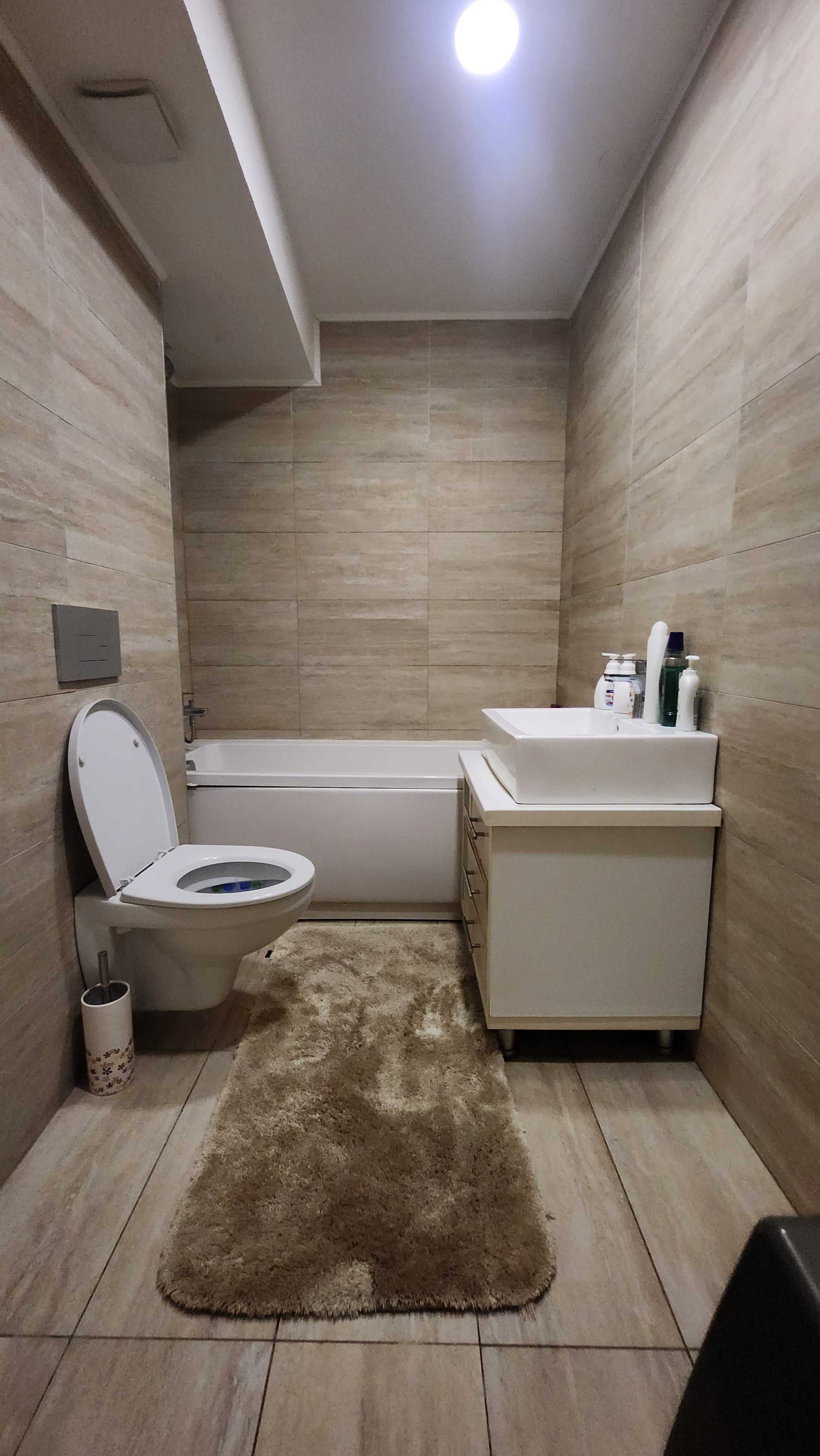 Regim hotelier apartament de lux Cosmopolis cu gradina