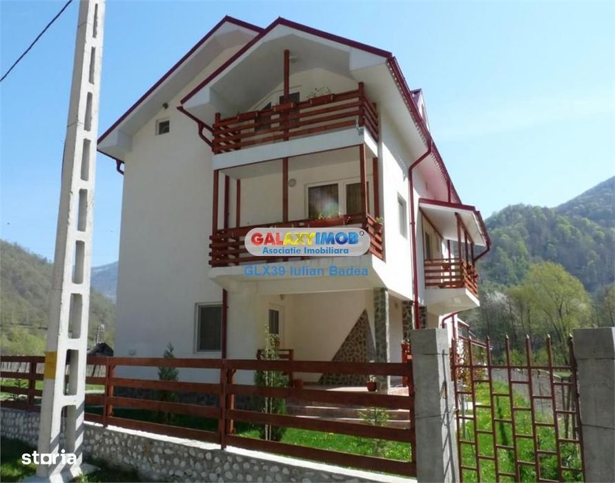 Pensiune de vanzare zona Voineasa - jud. Valcea