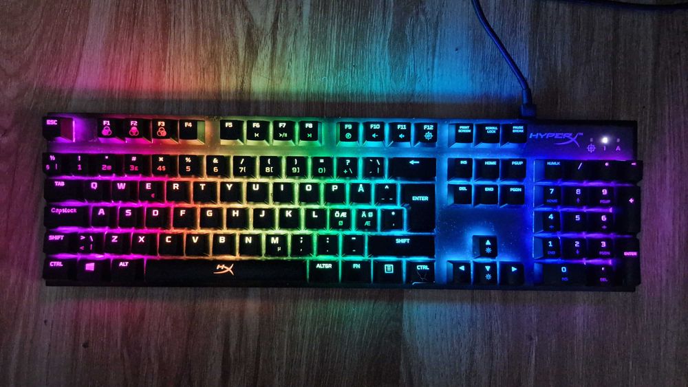 Vand Tastatura Gaming Mecanica HyperX Alloy Origins RGB la 100lei