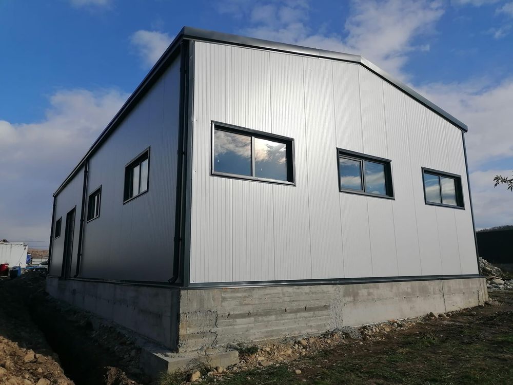 Hala metalica 10m x 20mx 5m
