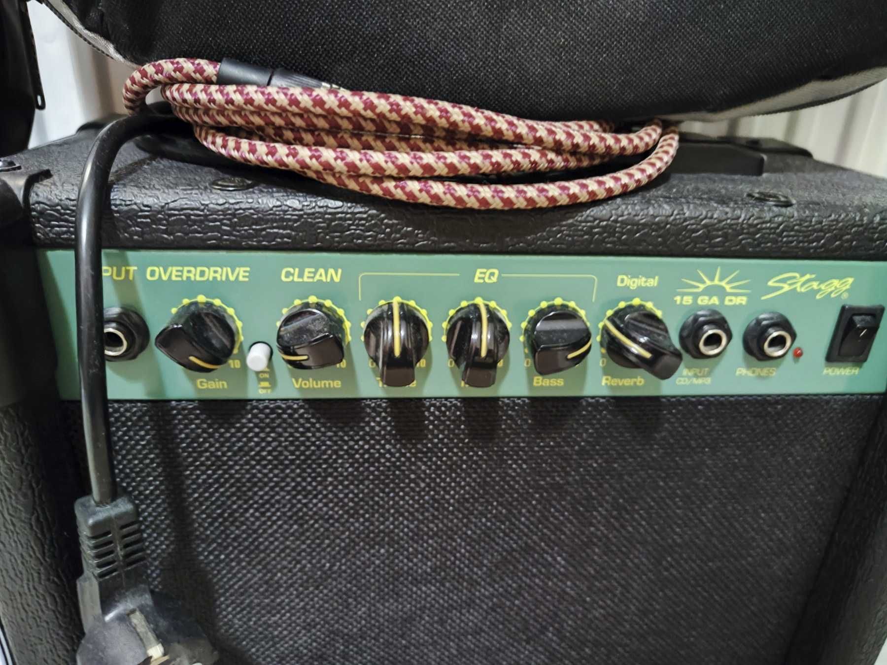 Електрическа китара STAGG S300-RDS в комплект с кубе, калъф и кабел