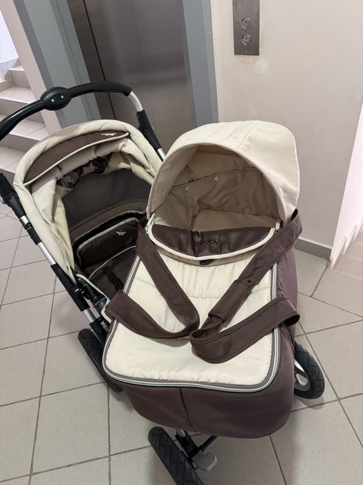 Детская коляска geoby с люлькой и акссесуарами.Вездеход,удобная!