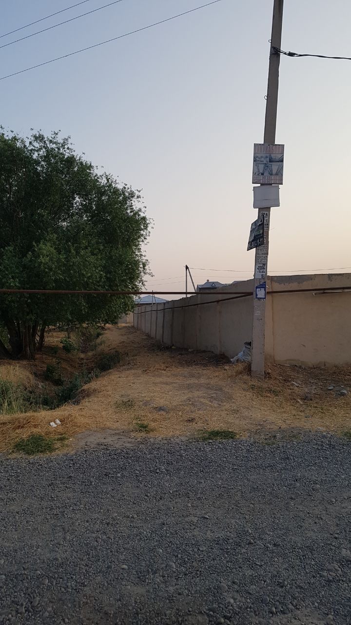Qumariq da 6 sotixdan 5 ta yerlar sotiladi