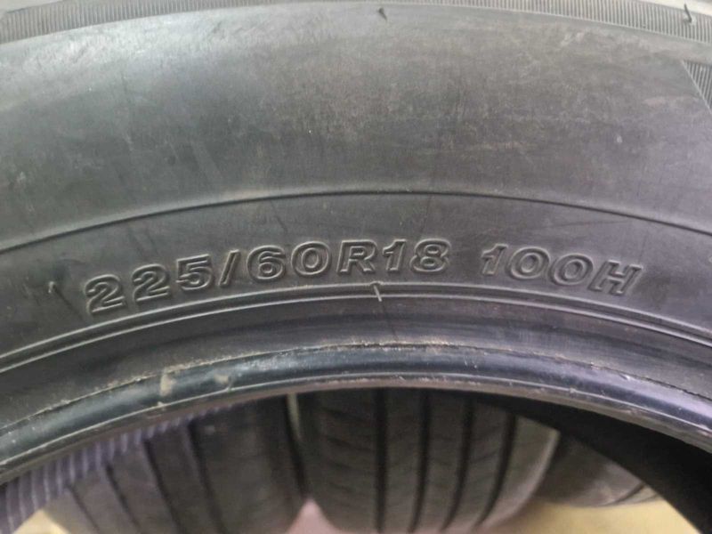 4 Bridgestone R18 225/60
летни гуми
DOT4219