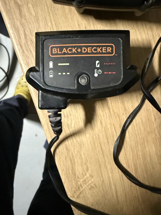 Filetanta Black +Decker cu acumulator